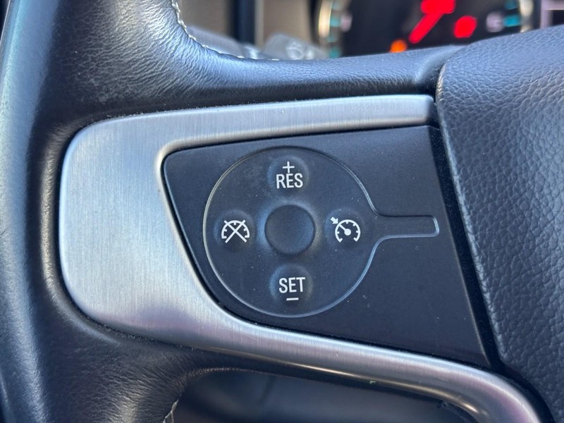 GMC Sierra 1500 Vehicle Full-screen Gallery Image 18