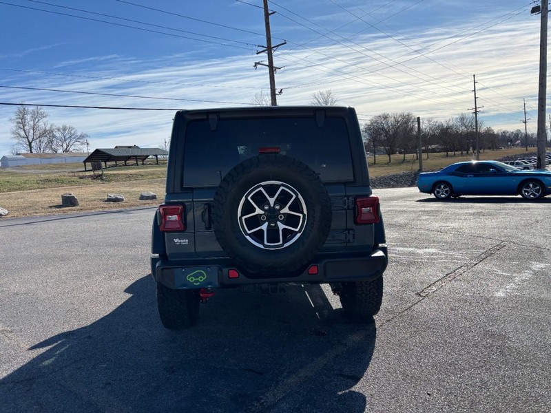 Jeep Wrangler Vehicle Full-screen Gallery Image 4