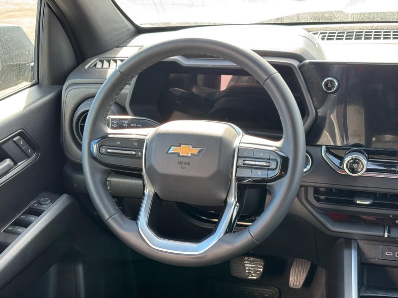 Chevrolet Colorado Vehicle Full-screen Gallery Image 7