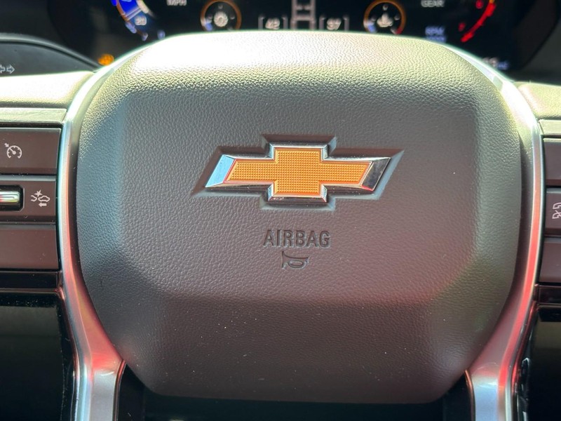 Chevrolet Colorado Vehicle Full-screen Gallery Image 14