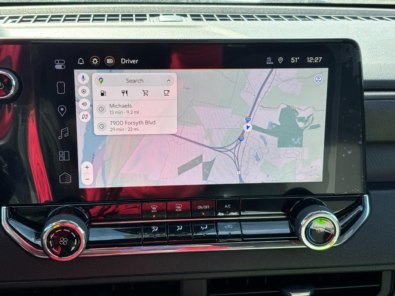 Chevrolet Colorado Vehicle Full-screen Gallery Image 18