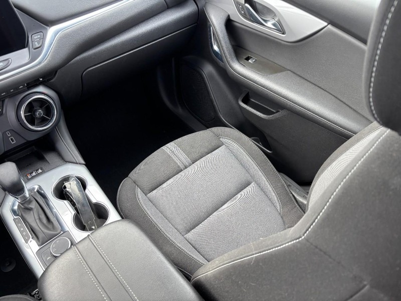 Chevrolet Blazer Vehicle Full-screen Gallery Image 14