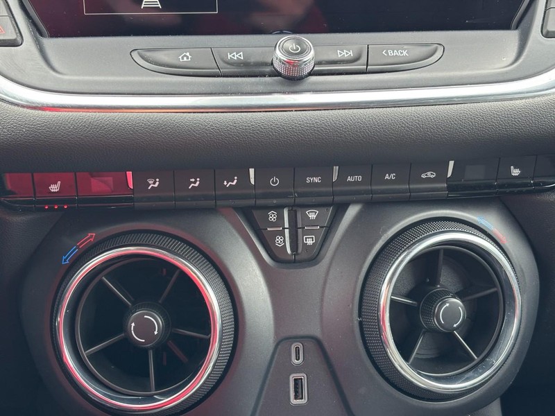 Chevrolet Blazer Vehicle Full-screen Gallery Image 24