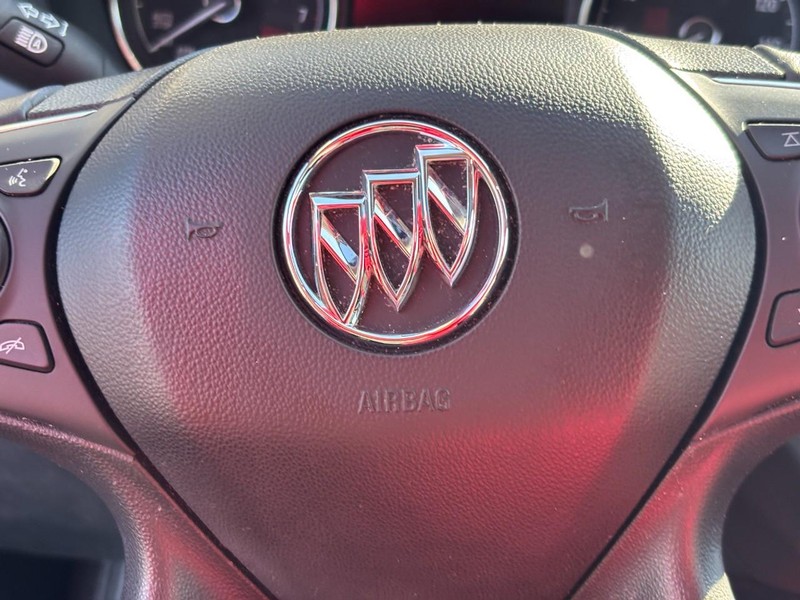 Buick Enclave Vehicle Full-screen Gallery Image 20