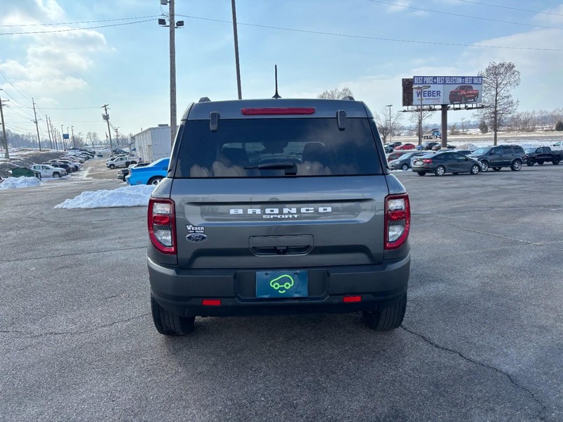 Ford Bronco Sport Vehicle Full-screen Gallery Image 4