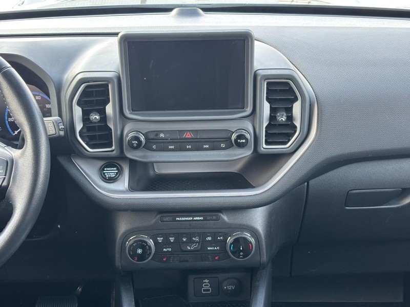 Ford Bronco Sport Vehicle Full-screen Gallery Image 13