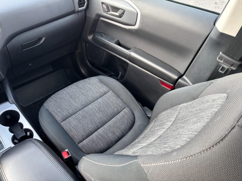 Ford Bronco Sport Vehicle Full-screen Gallery Image 14