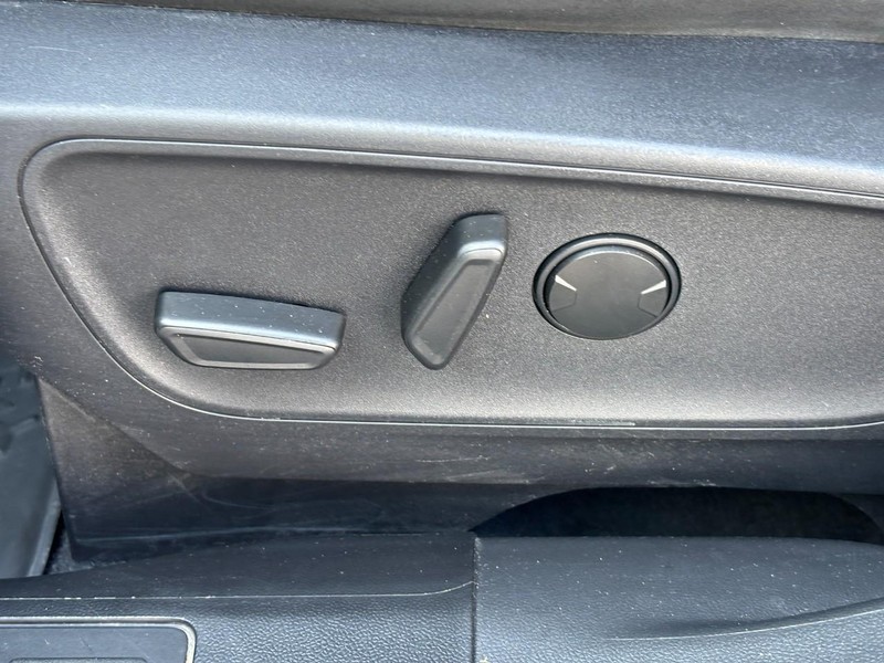 Ford Bronco Sport Vehicle Full-screen Gallery Image 15