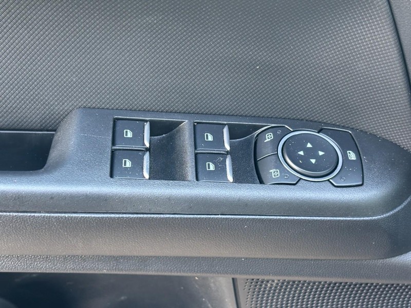 Ford Bronco Sport Vehicle Full-screen Gallery Image 16