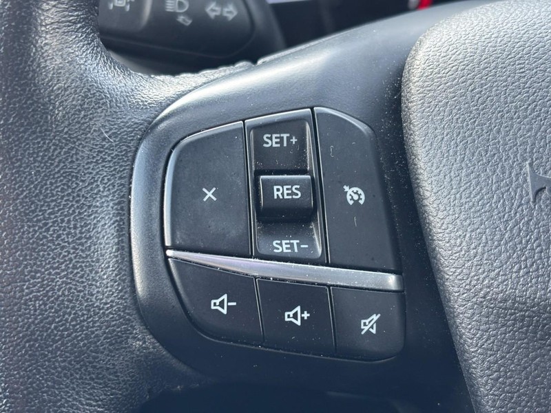 Ford Bronco Sport Vehicle Full-screen Gallery Image 18