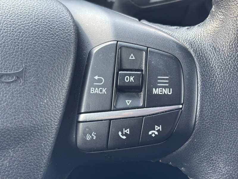 Ford Bronco Sport Vehicle Full-screen Gallery Image 20