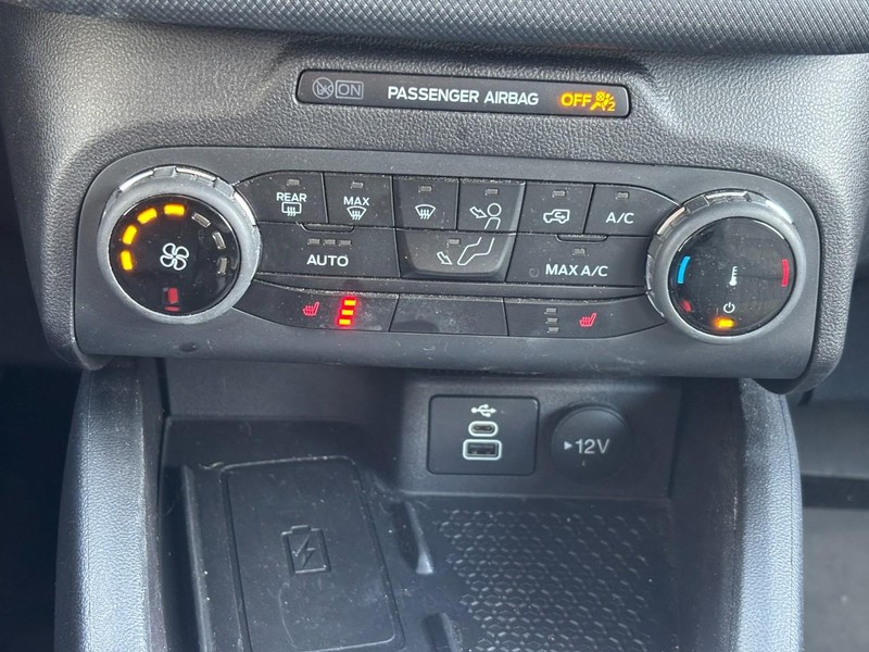 Ford Bronco Sport Vehicle Full-screen Gallery Image 24