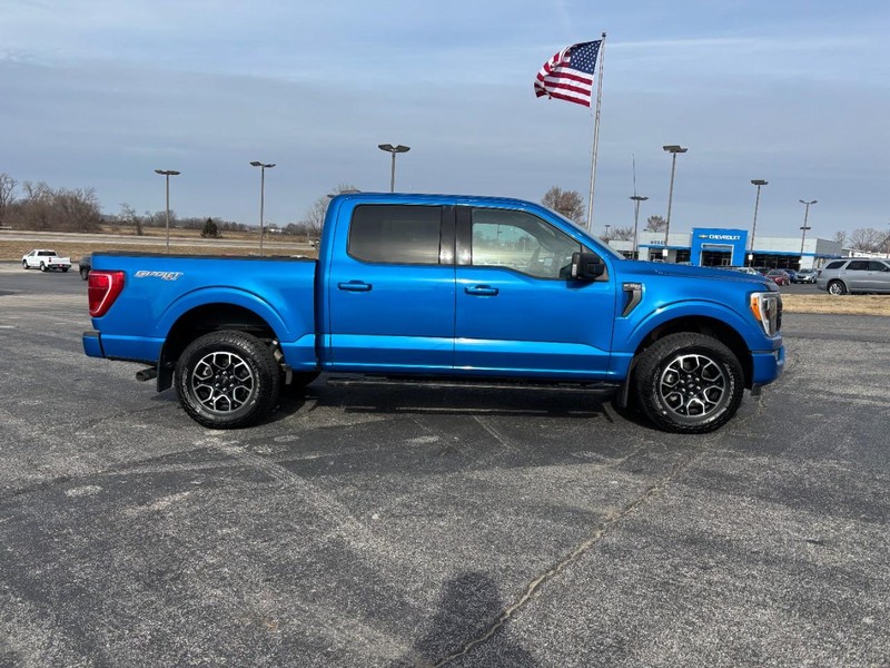 Ford F-150 Vehicle Full-screen Gallery Image 6