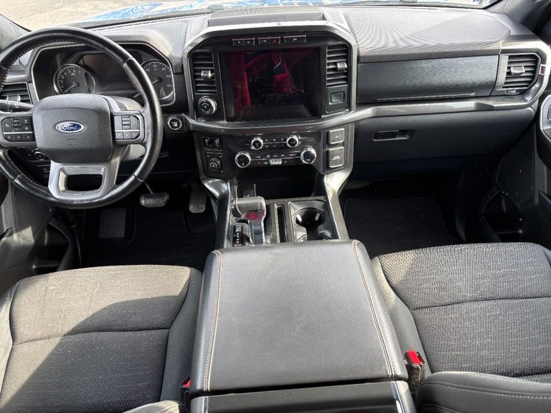 Ford F-150 Vehicle Full-screen Gallery Image 11