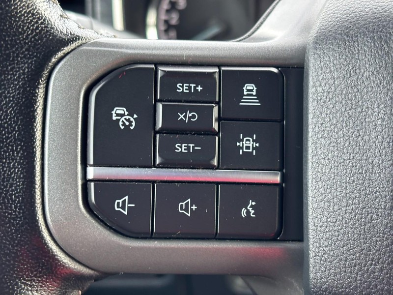 Ford F-150 Vehicle Full-screen Gallery Image 18