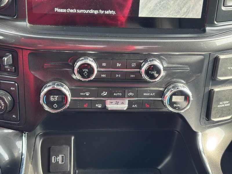 Ford F-150 Vehicle Full-screen Gallery Image 24