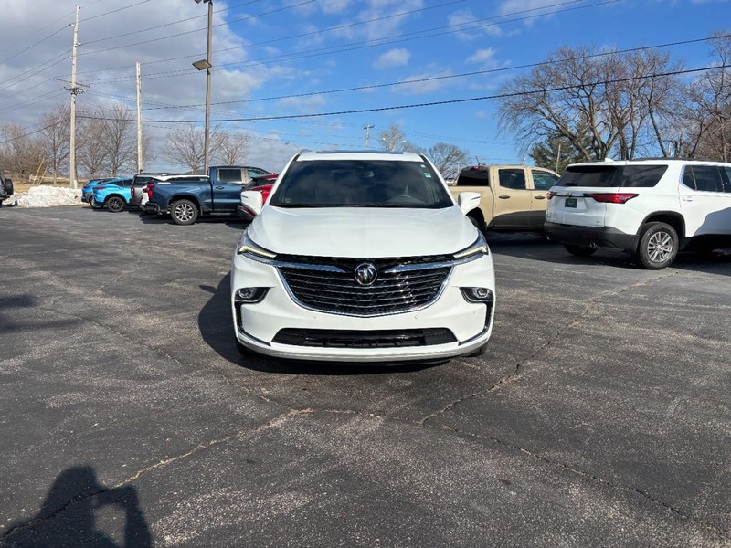 Buick Enclave Vehicle Full-screen Gallery Image 8