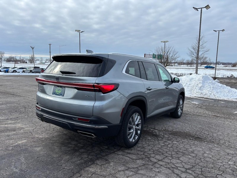 Buick Enclave Vehicle Full-screen Gallery Image 5