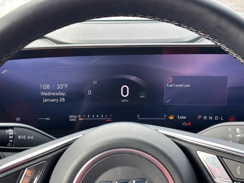 Buick Enclave Vehicle Full-screen Gallery Image 22