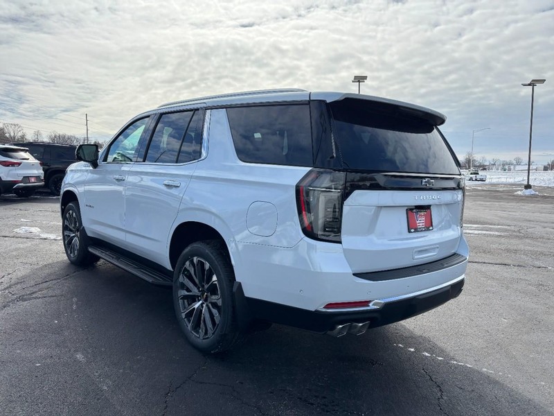 Chevrolet Tahoe Vehicle Full-screen Gallery Image 3