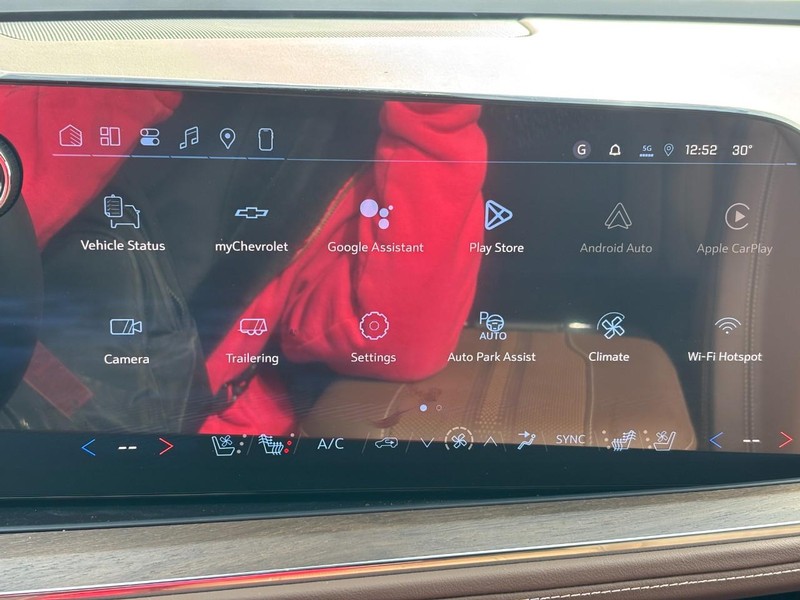 Chevrolet Tahoe Vehicle Full-screen Gallery Image 18