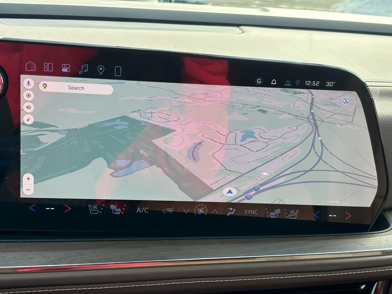 Chevrolet Tahoe Vehicle Full-screen Gallery Image 19