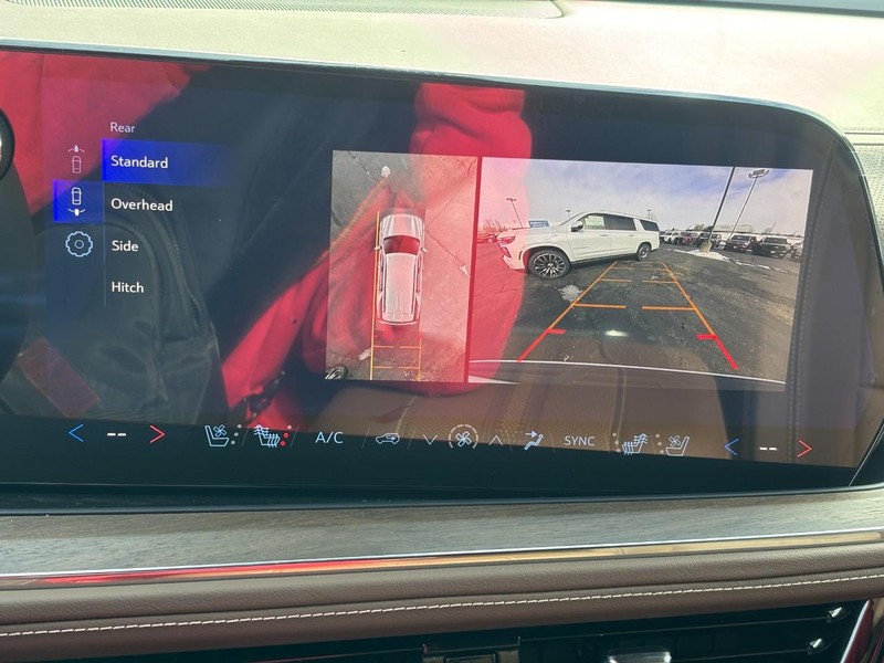 Chevrolet Tahoe Vehicle Full-screen Gallery Image 20