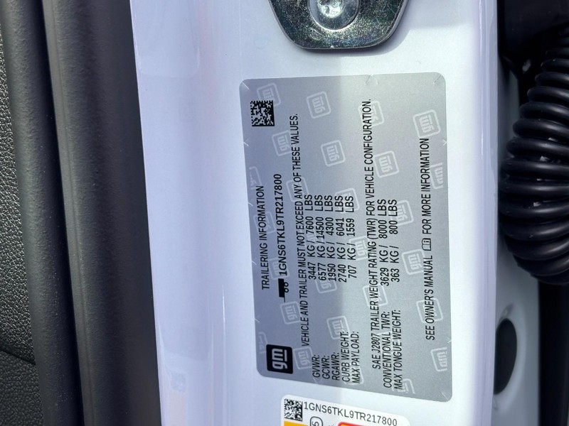 Chevrolet Tahoe Vehicle Full-screen Gallery Image 22