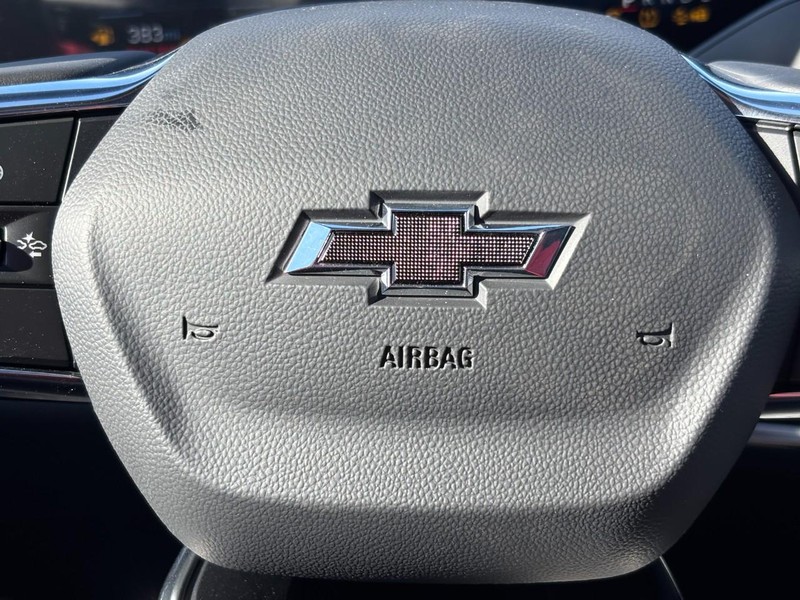 Chevrolet Equinox Vehicle Full-screen Gallery Image 14