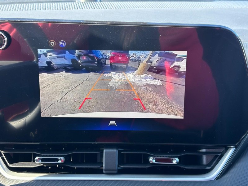 Chevrolet Equinox Vehicle Full-screen Gallery Image 19