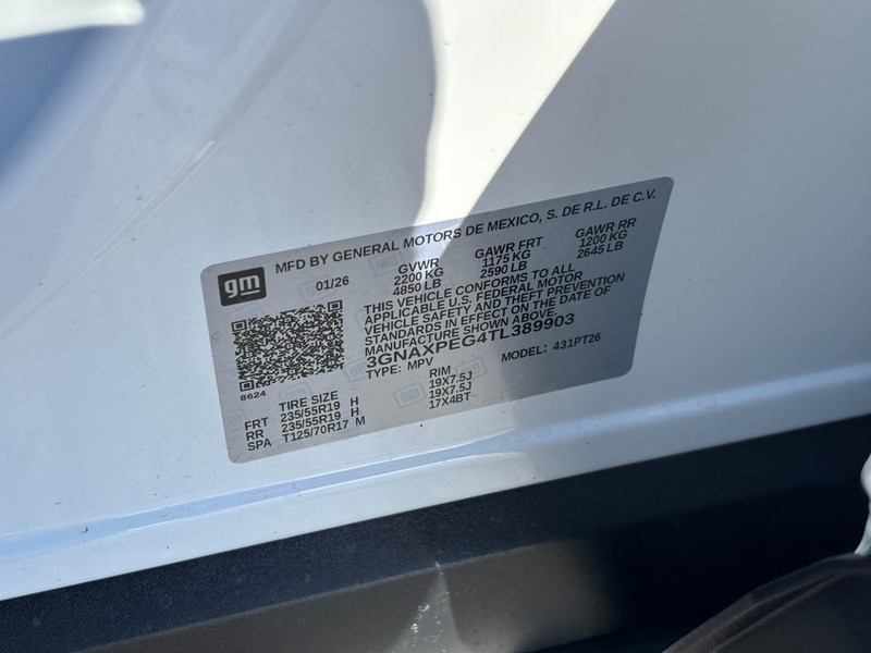 Chevrolet Equinox Vehicle Full-screen Gallery Image 21