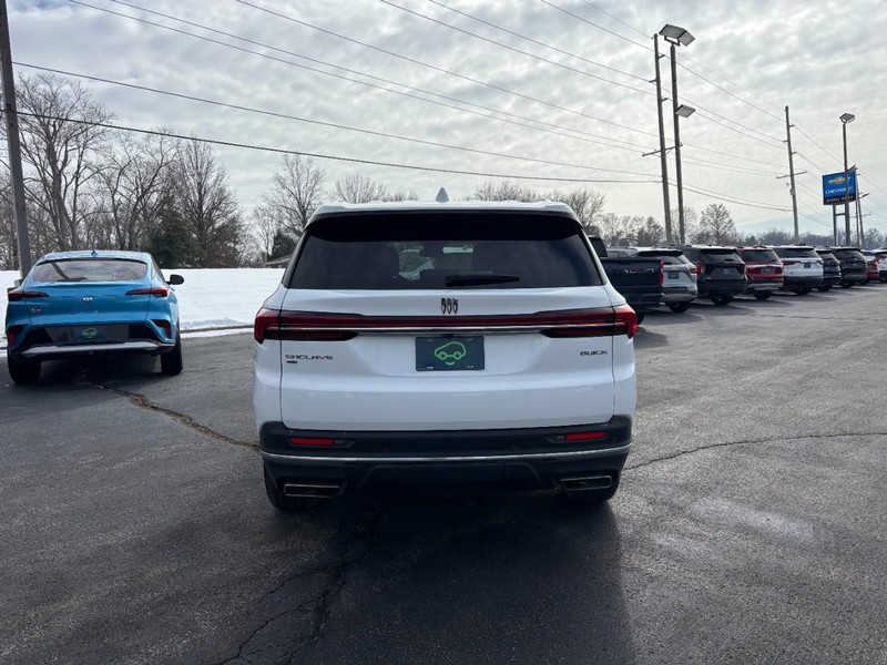 Buick Enclave Vehicle Full-screen Gallery Image 4