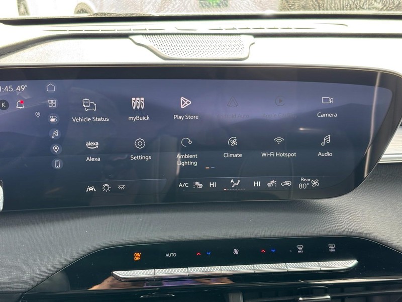 Buick Enclave Vehicle Full-screen Gallery Image 23