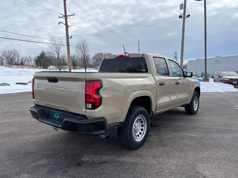 Chevrolet Colorado Vehicle Full-screen Gallery Image 5