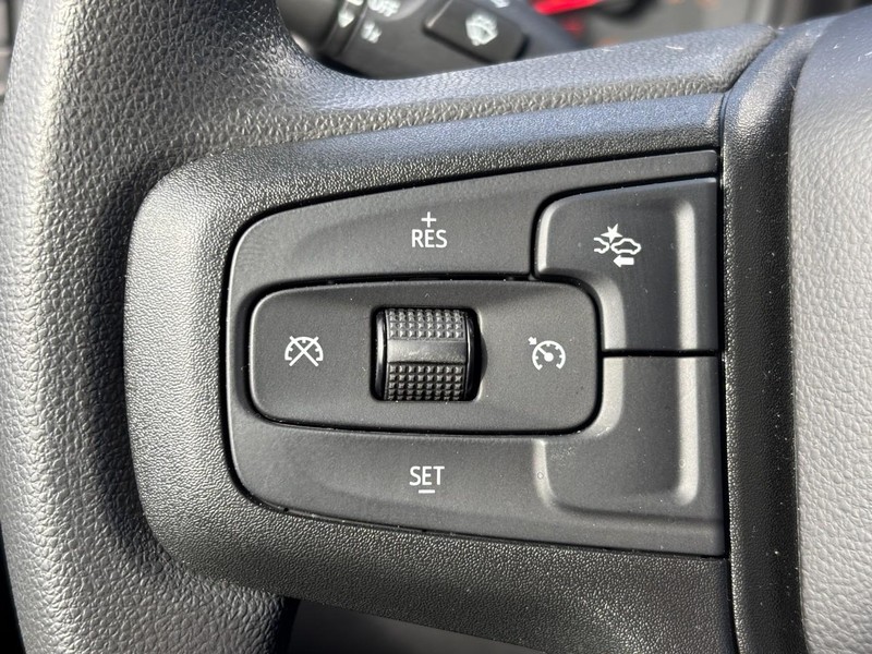 Chevrolet Silverado 1500 Vehicle Full-screen Gallery Image 13