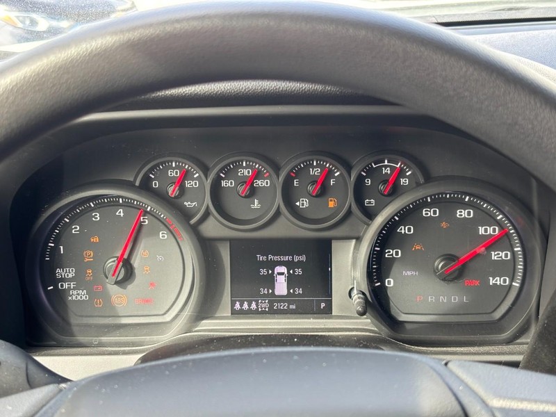 Chevrolet Silverado 1500 Vehicle Full-screen Gallery Image 16