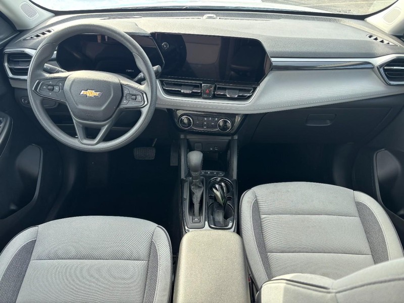 Chevrolet TrailBlazer Vehicle Full-screen Gallery Image 11