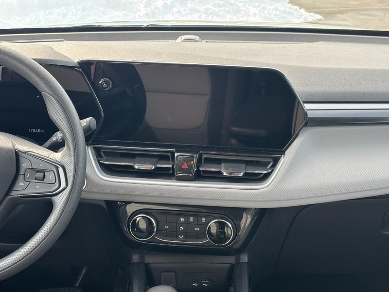 Chevrolet TrailBlazer Vehicle Full-screen Gallery Image 13