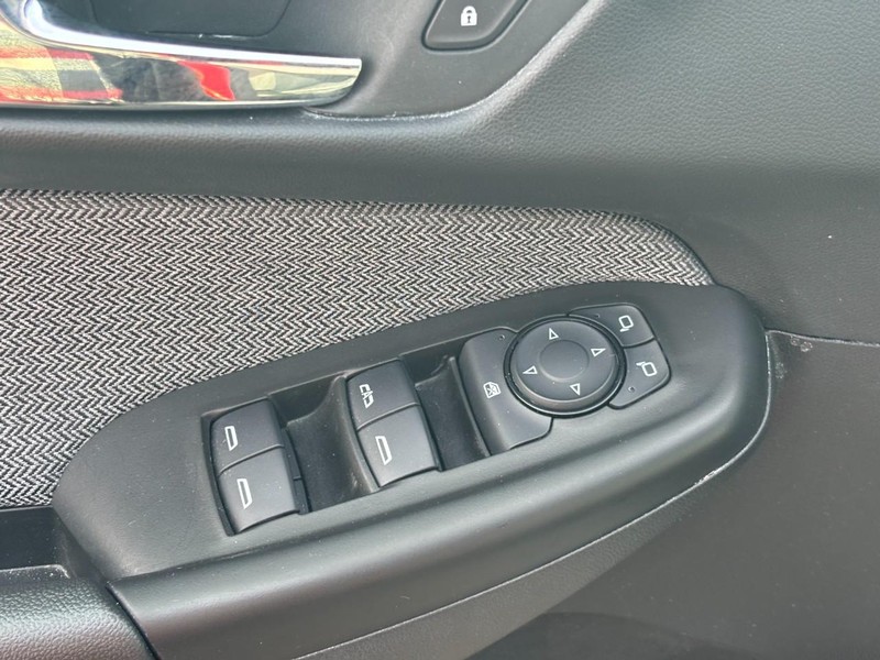 Chevrolet TrailBlazer Vehicle Full-screen Gallery Image 16