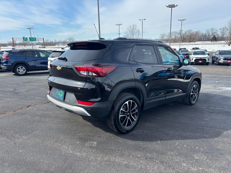 Chevrolet TrailBlazer Vehicle Full-screen Gallery Image 5