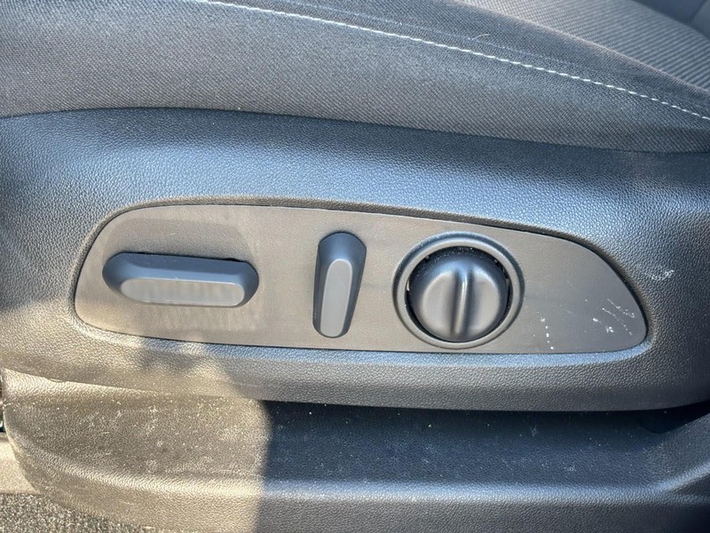 Chevrolet Traverse Vehicle Full-screen Gallery Image 16