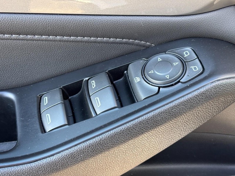 Chevrolet Traverse Vehicle Full-screen Gallery Image 17