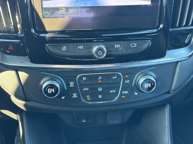 Chevrolet Traverse Vehicle Full-screen Gallery Image 24