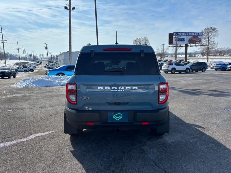 Ford Bronco Sport Vehicle Full-screen Gallery Image 4