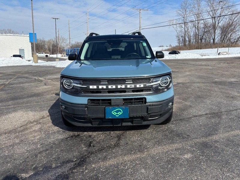 Ford Bronco Sport Vehicle Full-screen Gallery Image 8
