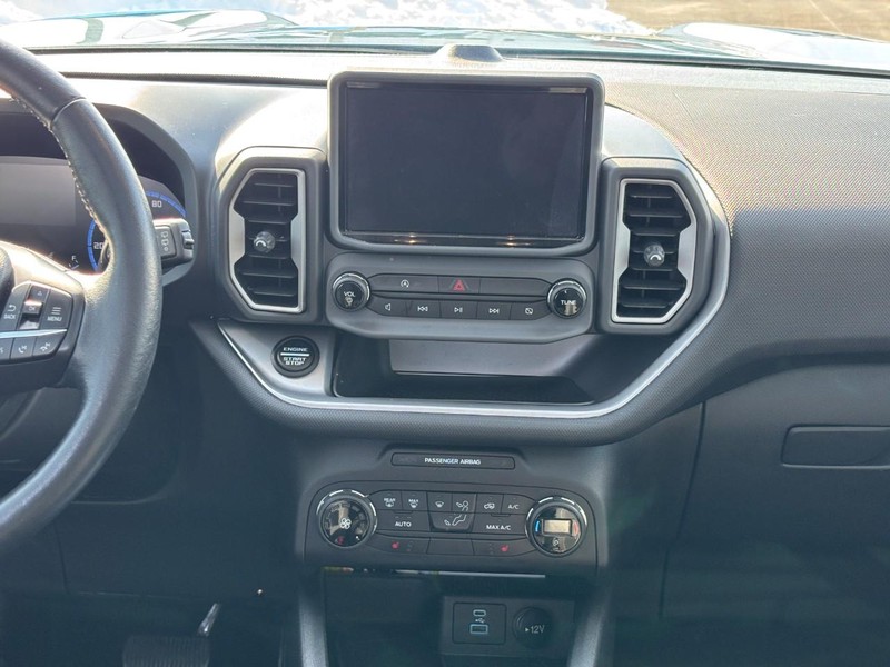 Ford Bronco Sport Vehicle Full-screen Gallery Image 12