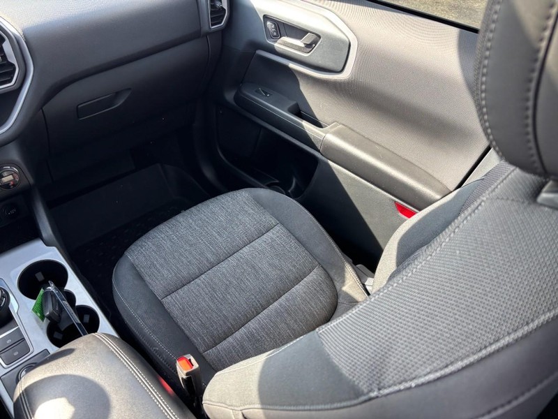 Ford Bronco Sport Vehicle Full-screen Gallery Image 13