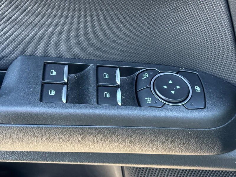 Ford Bronco Sport Vehicle Full-screen Gallery Image 15