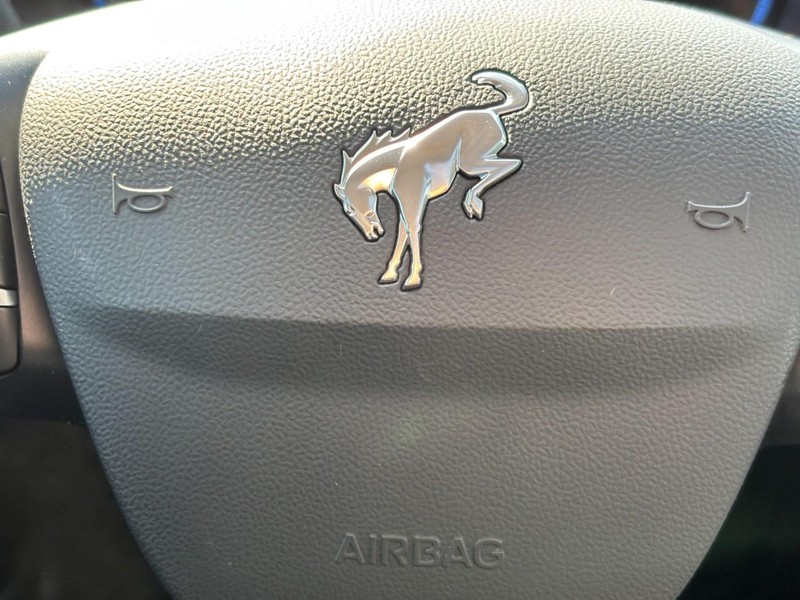 Ford Bronco Sport Vehicle Full-screen Gallery Image 18