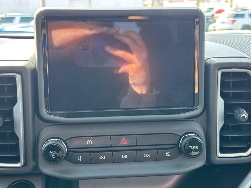 Ford Bronco Sport Vehicle Full-screen Gallery Image 21